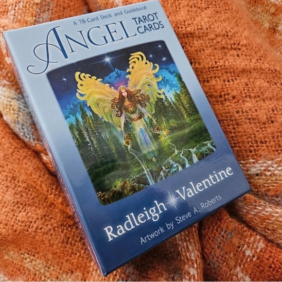 Guardian Angel Messages Tarot Bundle (2 decks) - Picture 4 of 6